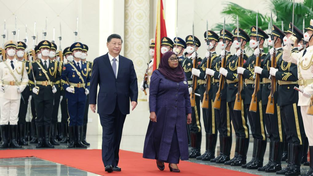 El Presidente Chino Xi Jinping Sostiene Conversaciones Con Presidenta