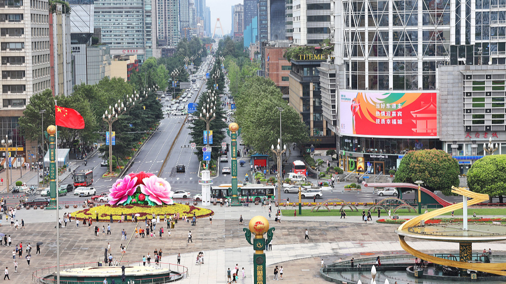 L Deres Y Delegaciones Extranjeras Llegan A Chengdu Para La Ceremonia