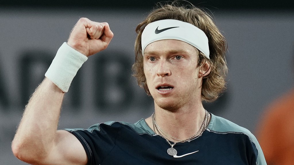 atp-500-de-viena-rublev-arrasa-a-schwartzman-por-6-4-y-6-1-en-primera