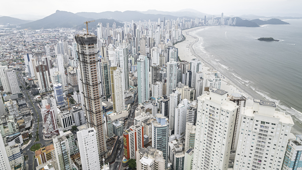 Banco central de brasil advierte que aumento de gasto p blico puede