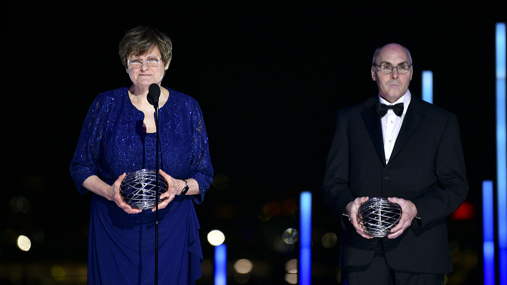 Dos Cient Ficos Comparten El Premio Nobel En Fisiolog A O Medicina De Cgtn En Espa Ol