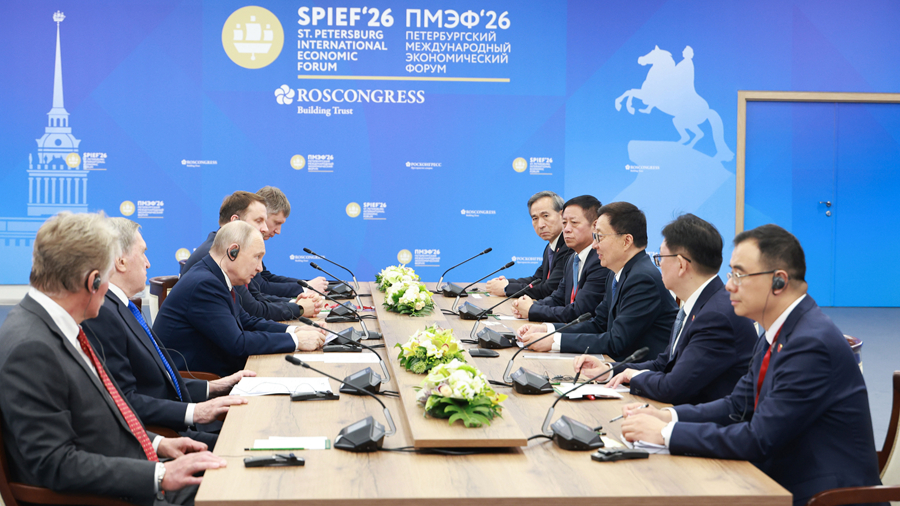 Putin recibe en San Petersburgo al vicepresidente chino Han Zheng